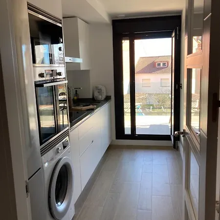 Апартаменти Canelas Deluxe *